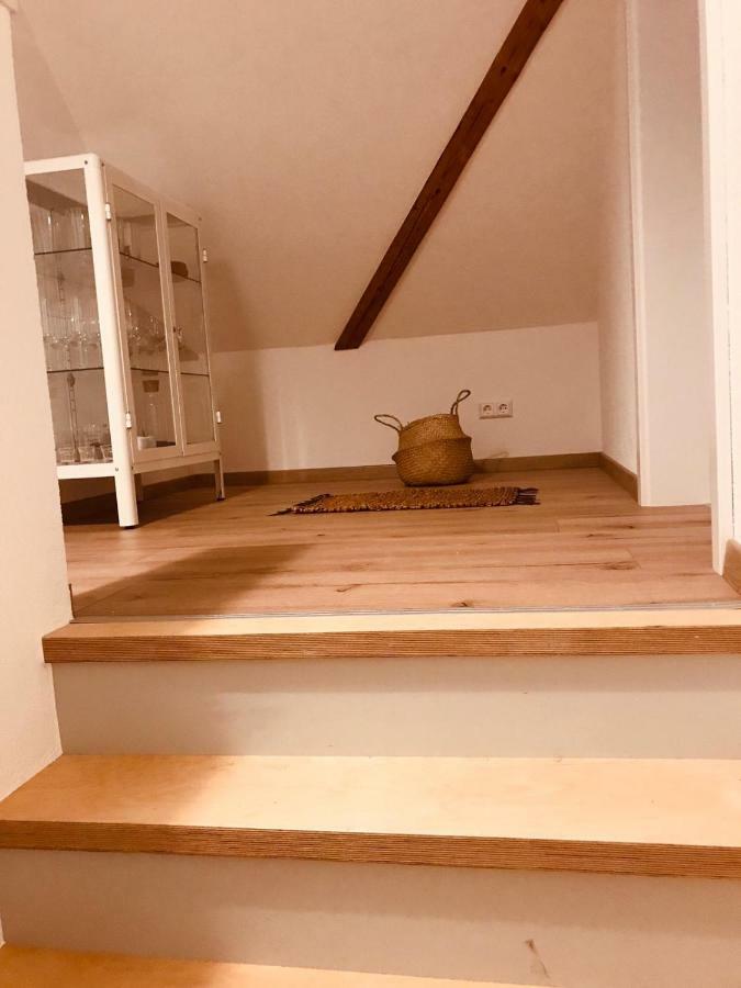 Charmantes Loft Mit Ganz Besonderem Flair フリードリヒスハーフェン エクステリア 写真